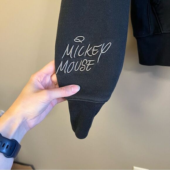 ✨ Champion Disney Black Mickey Mouse Embroidered Hoodie Small - Picture 5 of 11